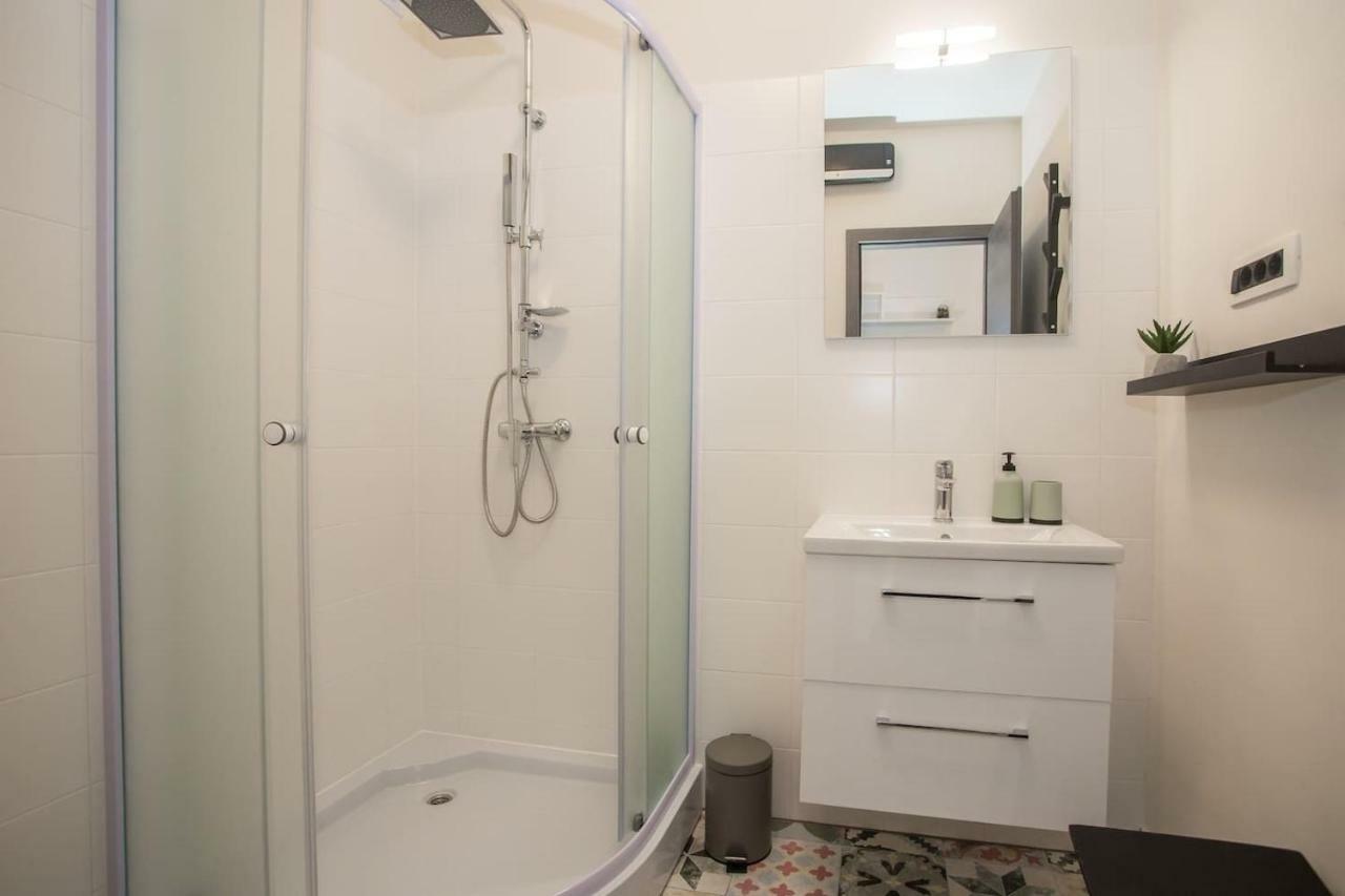 Caprice Studio Apartment Poreč Eksteriør billede